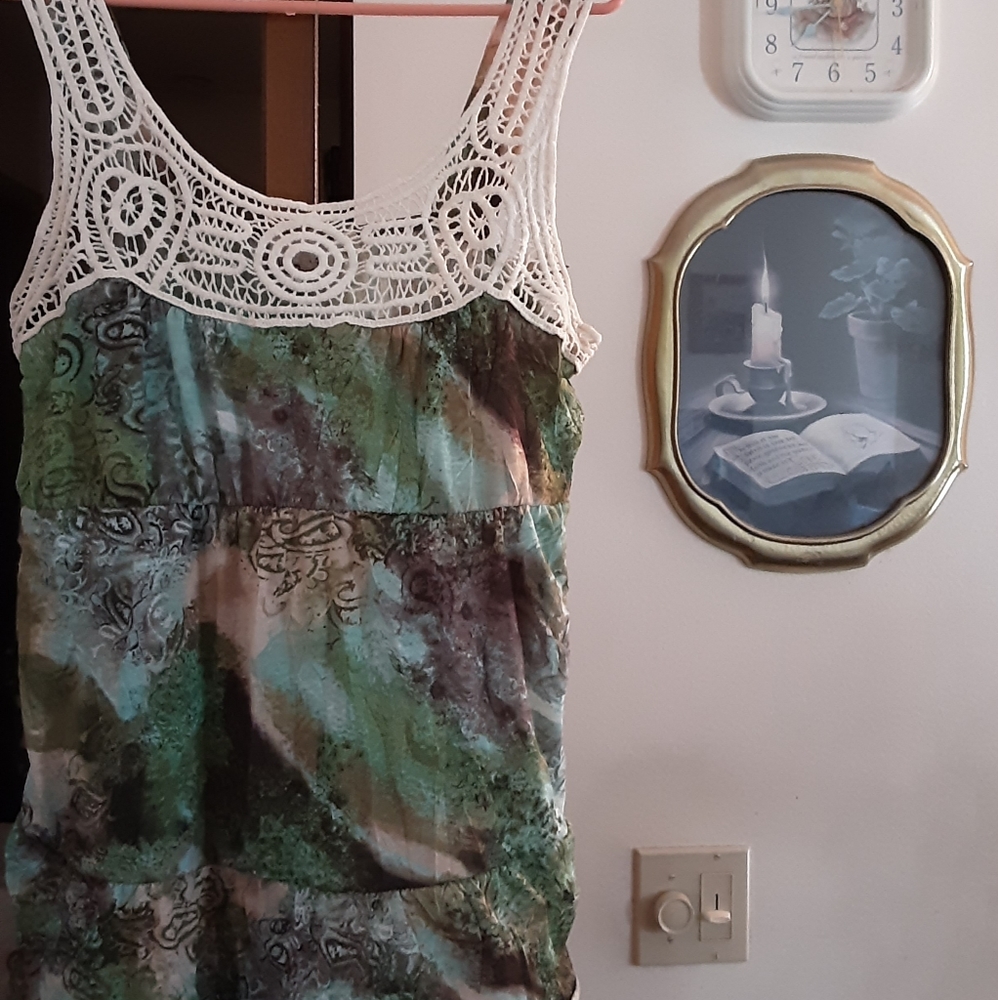 Fashion Bug Crochet Neck Printed Tank Juniors XL Womans Large